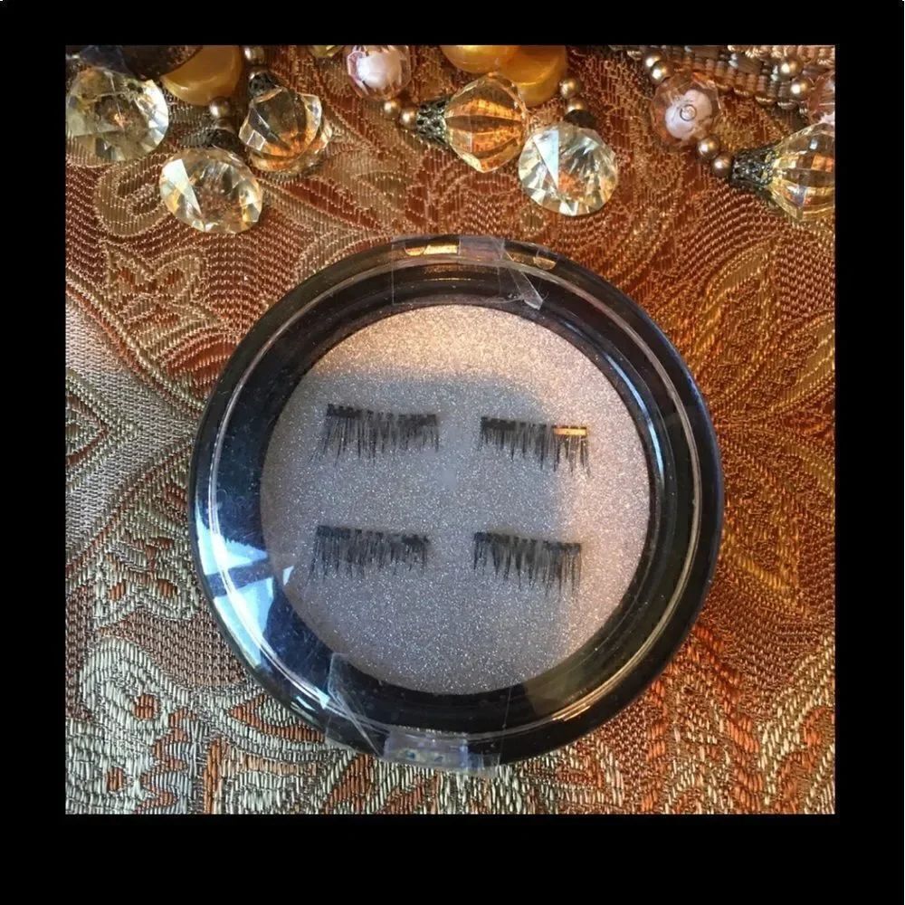 🎃 - MAGNETIC EYELASHES - new & sealed! - Picture 12 of 12